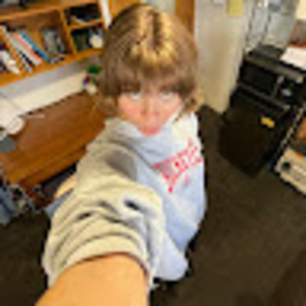 Meet your Posher, Alyssa